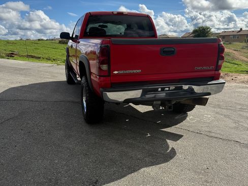 Used 2004 Chevrolet Silverado 2500 LS image 4