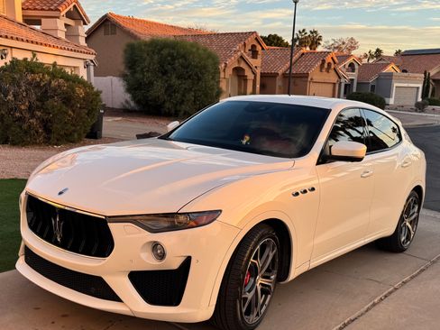 Used 2019 Maserati Levante GTS image 1