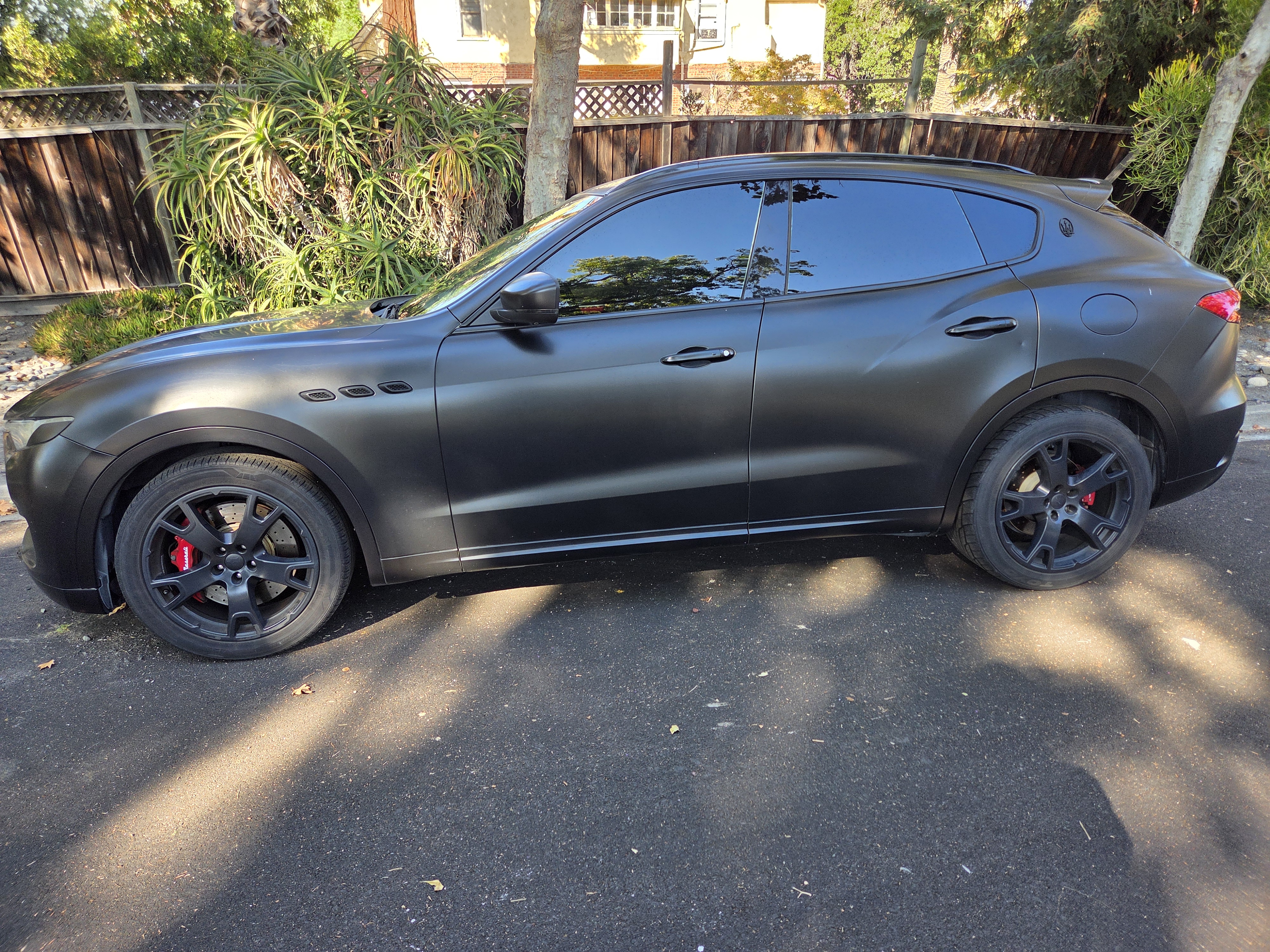 Used 2017 Maserati Levante S AWD/4WD image 12