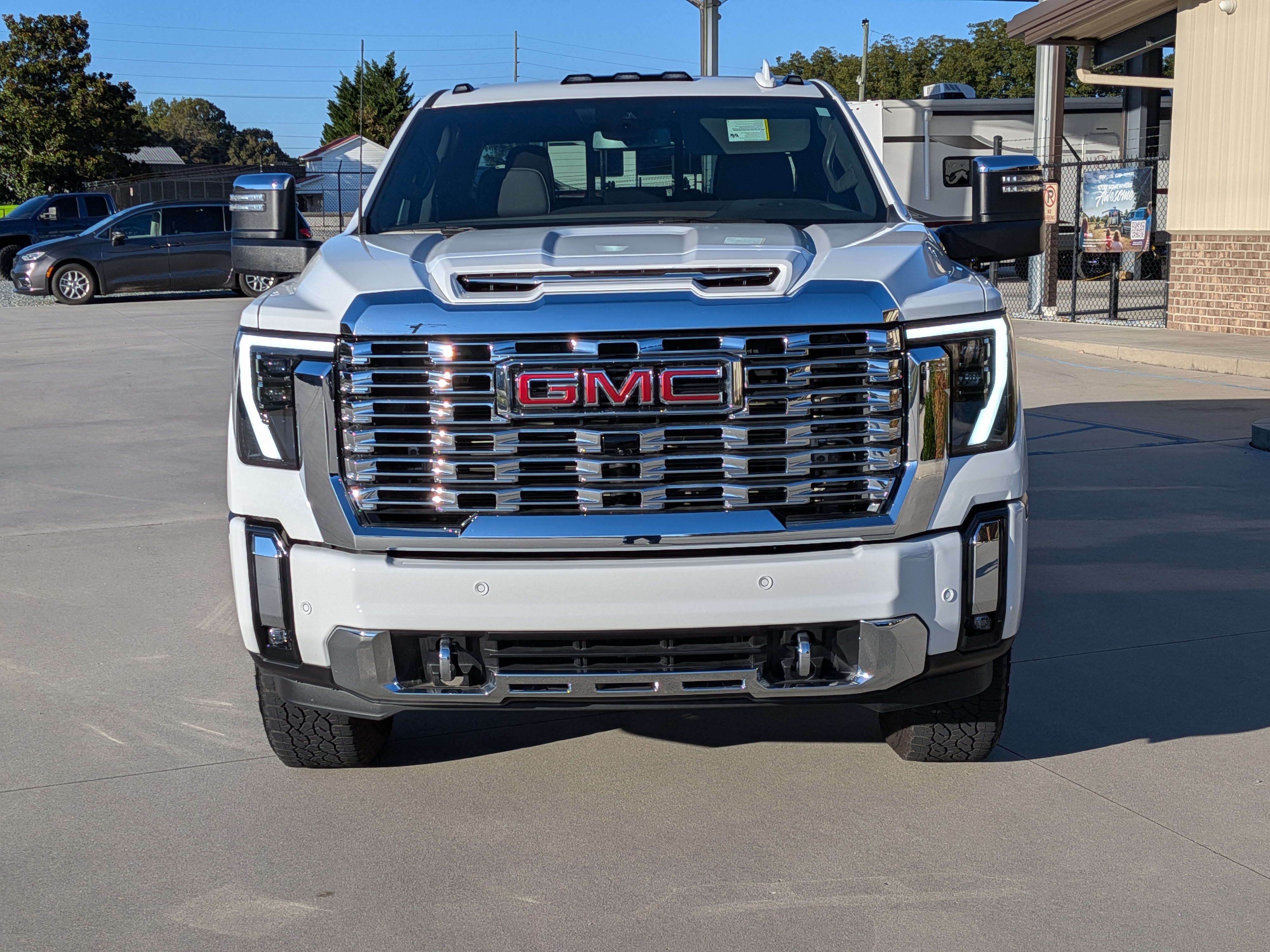 Used 2026 GMC Sierra 2500 Denali AWD/4WD image 8