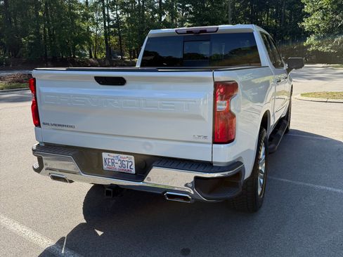 Used 2021 Chevrolet Silverado 1500 LTZ w/ LTZ Premium Package AWD/4WD image 6