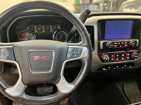 Used 2015 GMC Sierra 2500 SLE w/ Suspension Package, Off-Road image 6