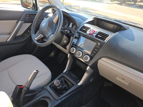 Used 2016 Subaru Forester 2.5i Premium image 14