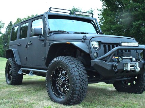 Used 2015 Jeep Wrangler Unlimited Sport w/ Quick Order Package 24S image 10