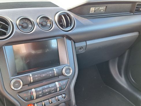 Used 2016 Ford Mustang Shelby GT350 w/ Technology Package image 6