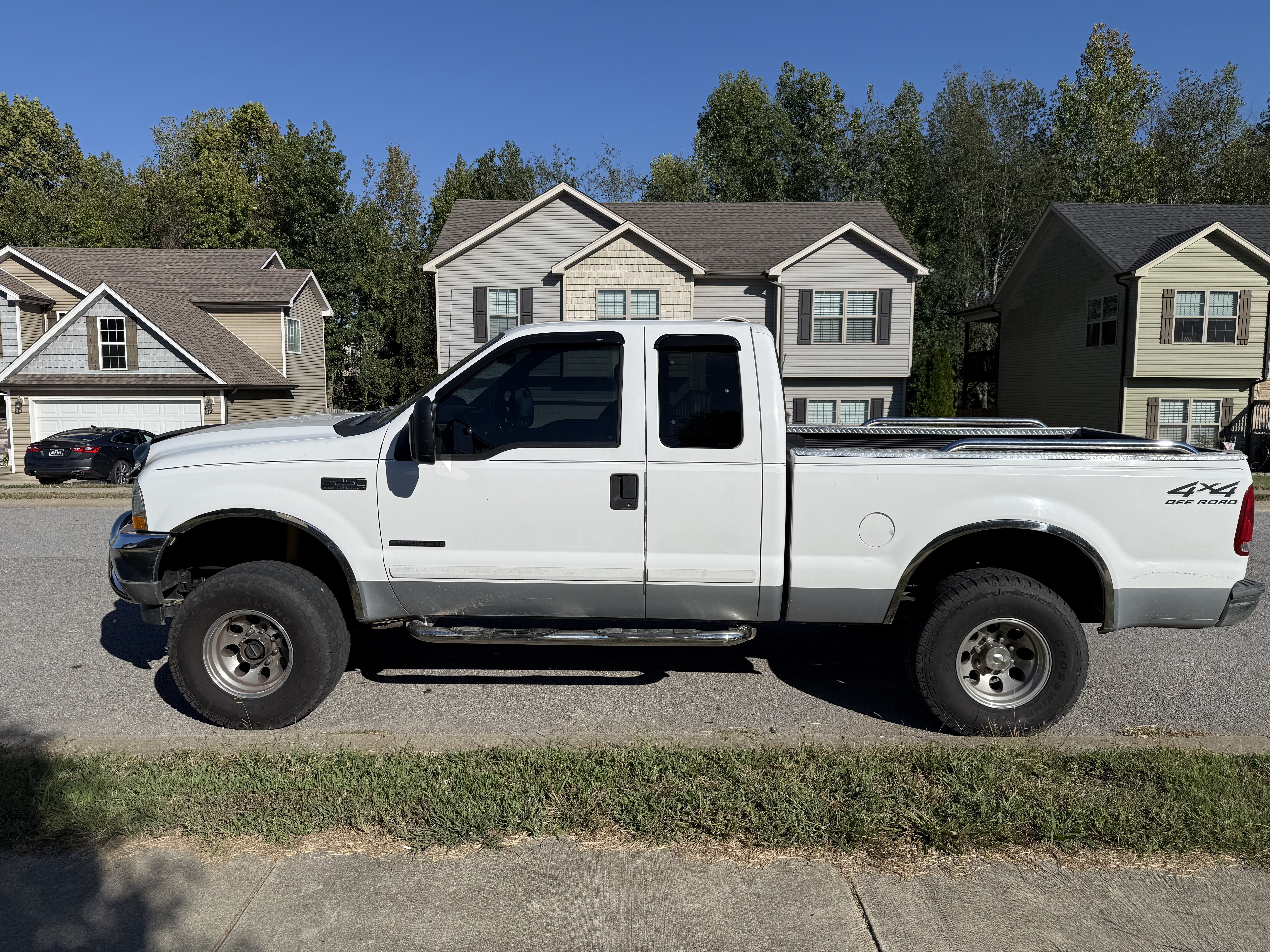 Used 2002 Ford F250 4x4 SuperCab Super Duty image 1