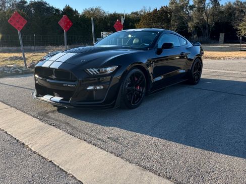 Used 2022 Ford Mustang Shelby GT500 w/ Technology Package image 28