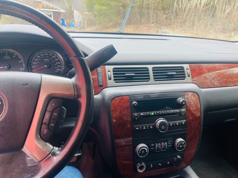 Used 2011 Chevrolet Tahoe LS w/ Texas Edition image 11