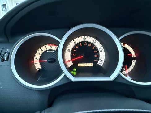 Used 2013 Toyota Tacoma Pickup 4D 5 ft image 8