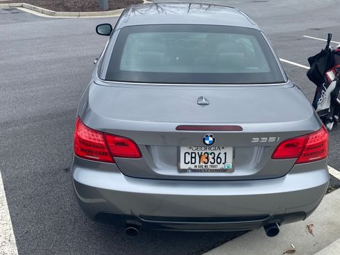 Used 2011 BMW 335i Convertible image 16