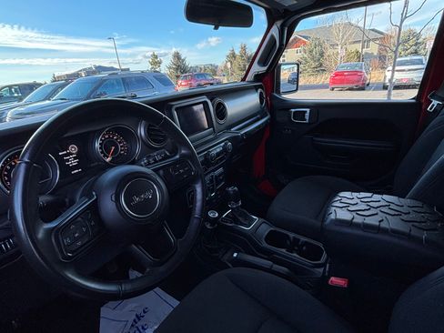 Used 2018 Jeep Wrangler Unlimited Sport S AWD/4WD image 10