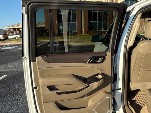 Used 2018 GMC Yukon XL SLT w/ Open Road Package image 16