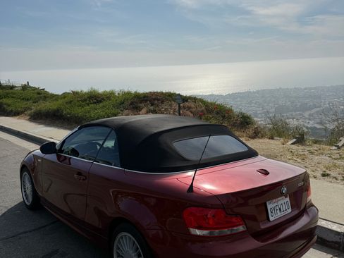 Used 2012 BMW 128i Convertible image 9