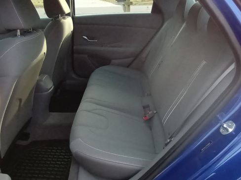 Used 2023 Hyundai Elantra SEL image 9