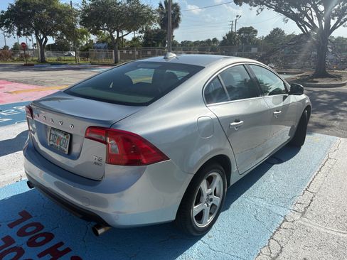 Used 2013 Volvo S60 T5 AWD/4WD image 2