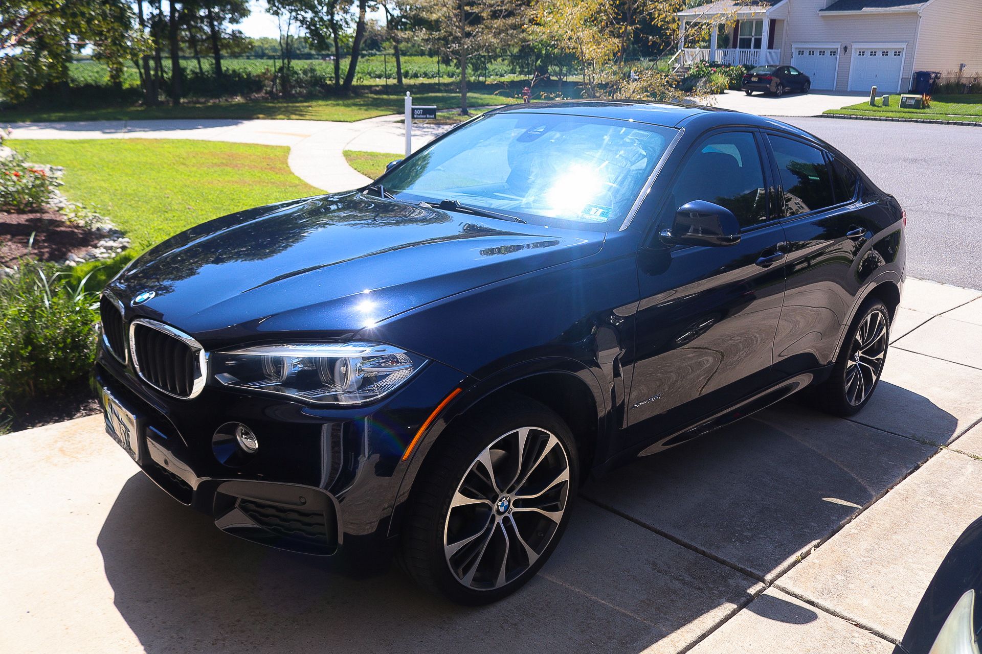 Used 2018 BMW X6 xDrive35i w/ M Sport Package AWD/4WD image 8