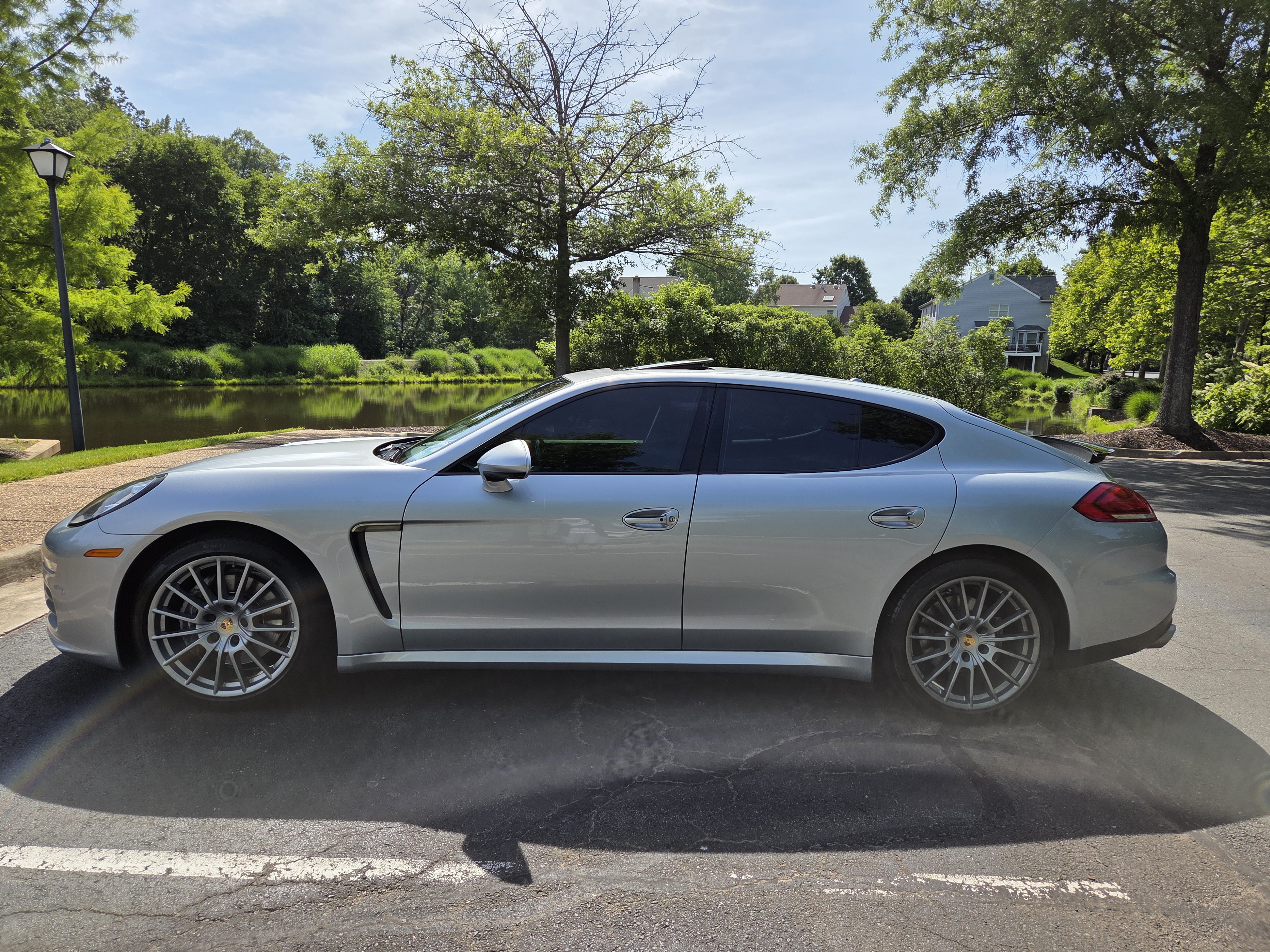 Used 2016 Porsche Panamera 4 Edition AWD/4WD image 2