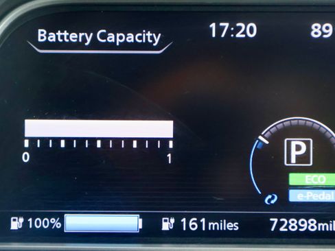 Used 2018 Nissan Leaf SL w/ SL Technology Package FWD image 5
