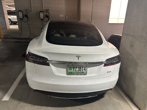 Used 2013 Tesla Model S Performance image 5