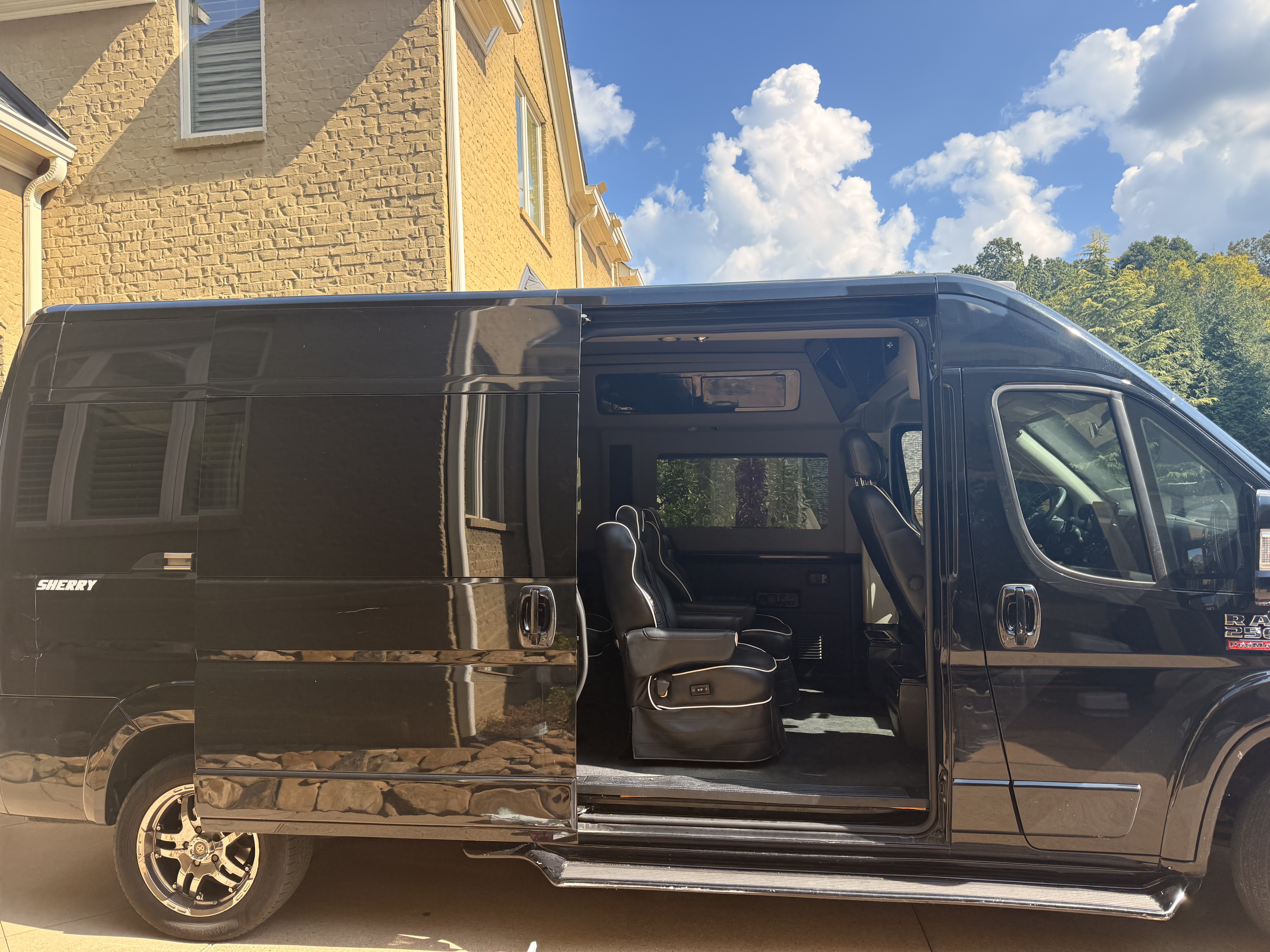 Used 2015 RAM ProMaster 2500 FWD image 2
