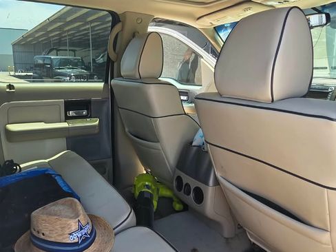 Used 2008 Lincoln Mark LT 2WD image 6