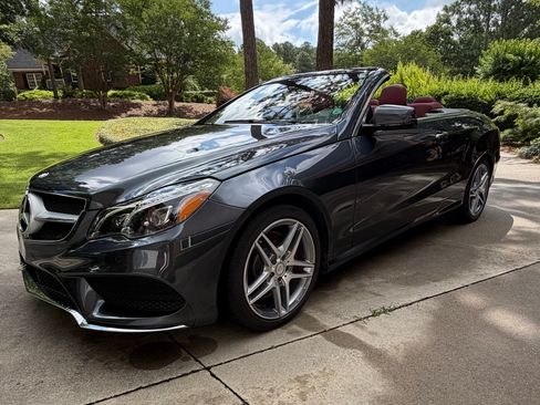 Used 2015 Mercedes-Benz E 550 Cabriolet image 2