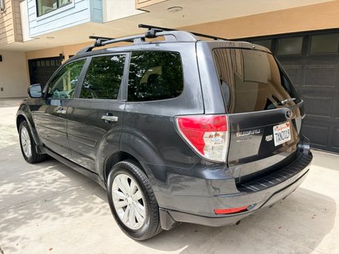 Used 2012 Subaru Forester 2.5X Premium w/ All-Weather Pkg AWD/4WD image 10
