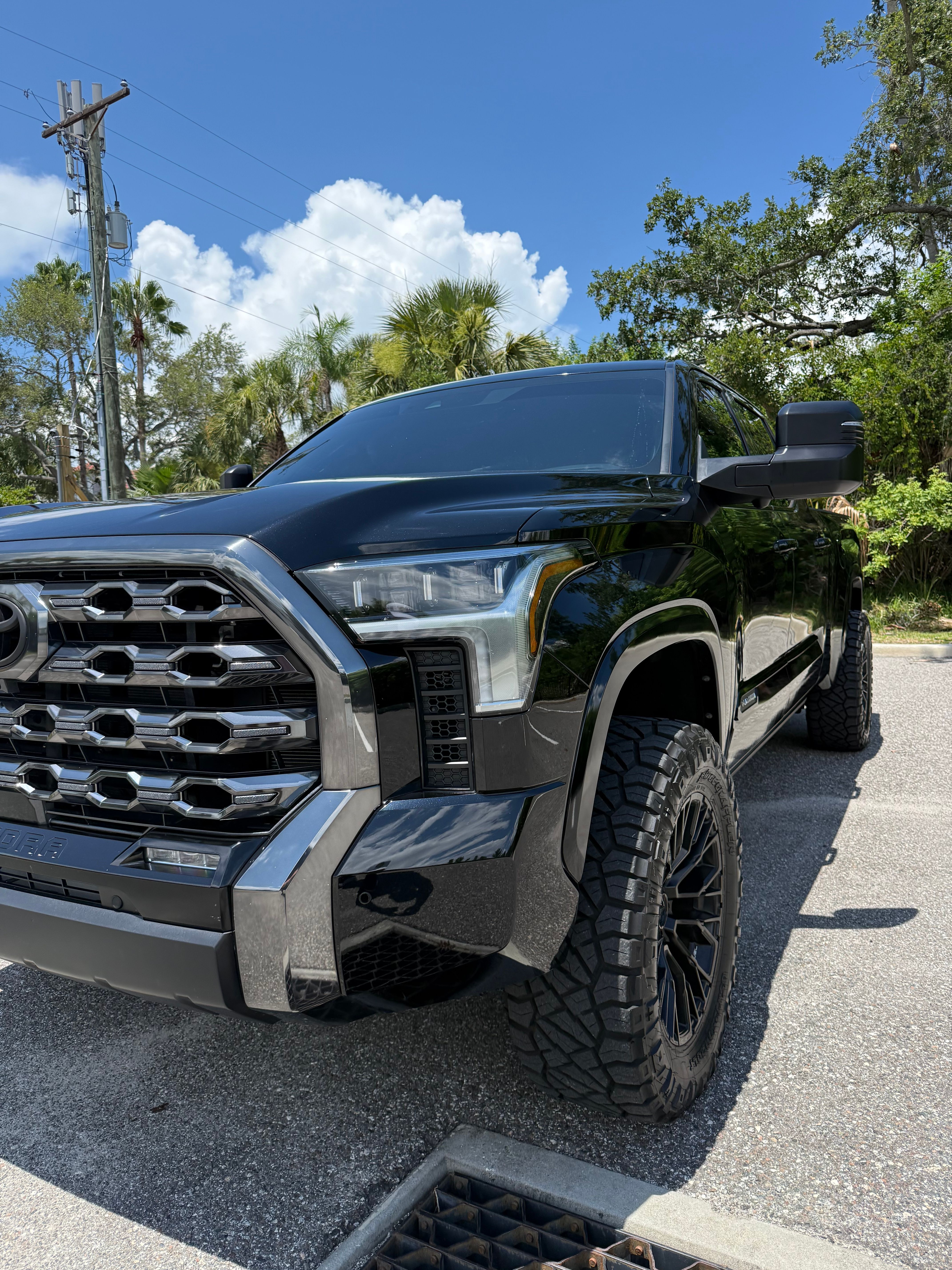 Used 2023 Toyota Tundra Platinum AWD/4WD image 2