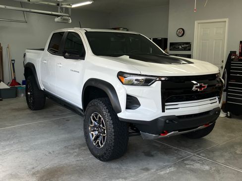 Used 2024 Chevrolet Colorado ZR2 w/ ZR2 Convenience Package III image 10