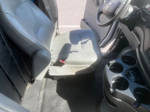 Used 2008 Ford E-150 and Econoline 150 image 5