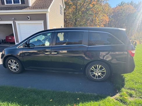 Used 2011 Honda Odyssey EX-L image 2
