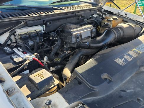 Used 2005 Ford Expedition Eddie Bauer image 10