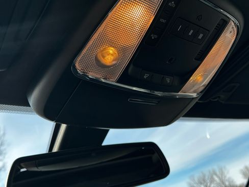 Used 2015 Dodge Charger SXT w/ AWD Plus Group image 14