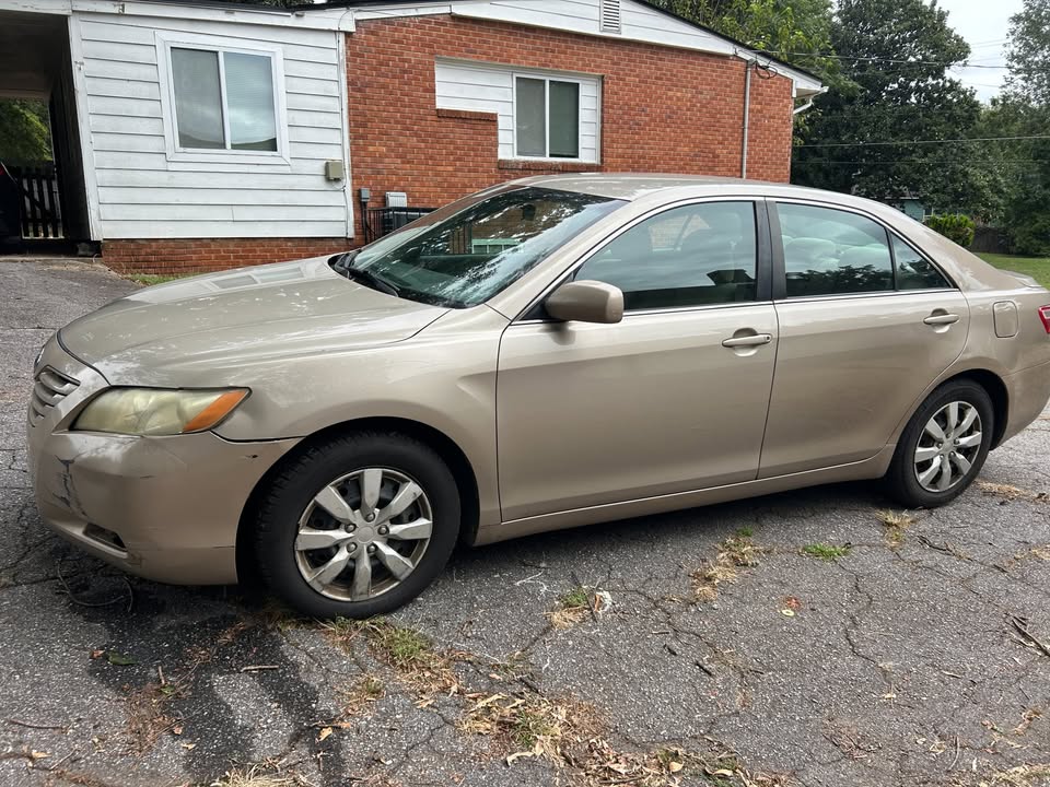 Used 2008 Toyota Camry LE FWD image 8