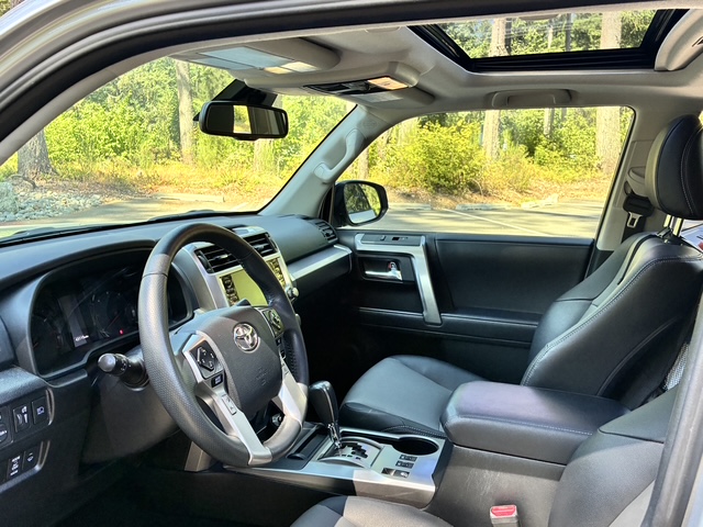 Used 2022 Toyota 4Runner SR5 Premium w/ 4Runner Black Package (TMS) AWD/4WD image 16