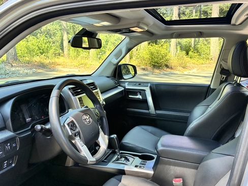 Used 2022 Toyota 4Runner SR5 Premium w/ 4Runner Black Package (TMS) AWD/4WD image 16