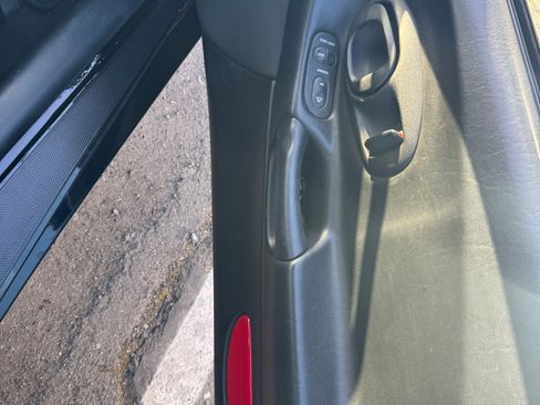 Used 2003 Chevrolet Corvette Convertible 2D w/ Preferred Equipment Group1 image 13