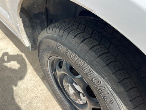 Used 2018 Ford F150 XL w/ Equipment Group 101A Mid RWD image 16