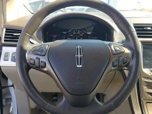 Used 2014 Lincoln MKX AWD w/ Equipment Group 101A image 29