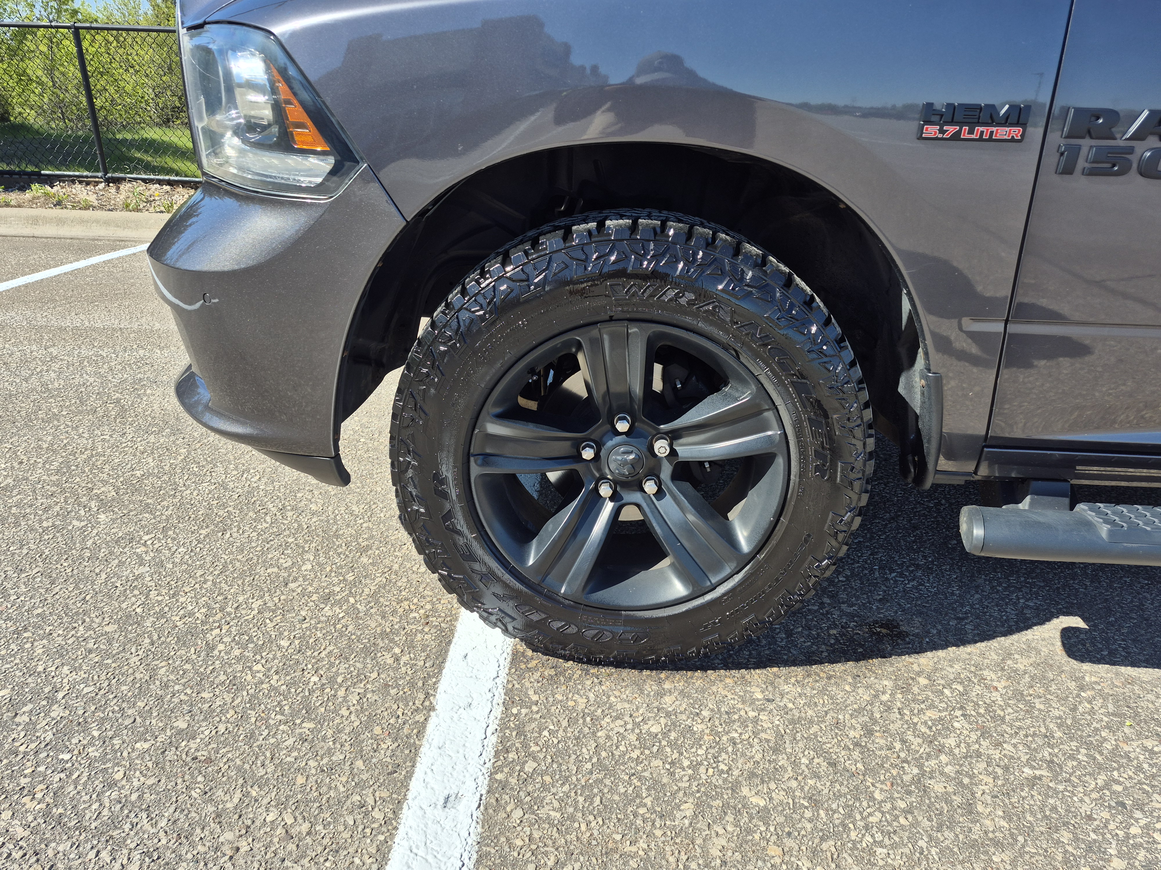 Used 2018 RAM 1500 Sport w/ Convenience Group AWD/4WD image 2