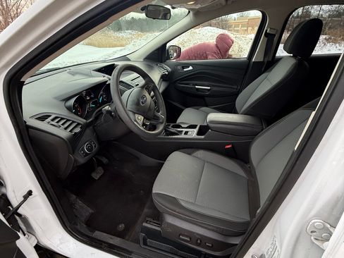 Used 2017 Ford Escape SE image 10