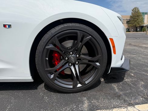 Used 2023 Chevrolet Camaro SS RWD image 10