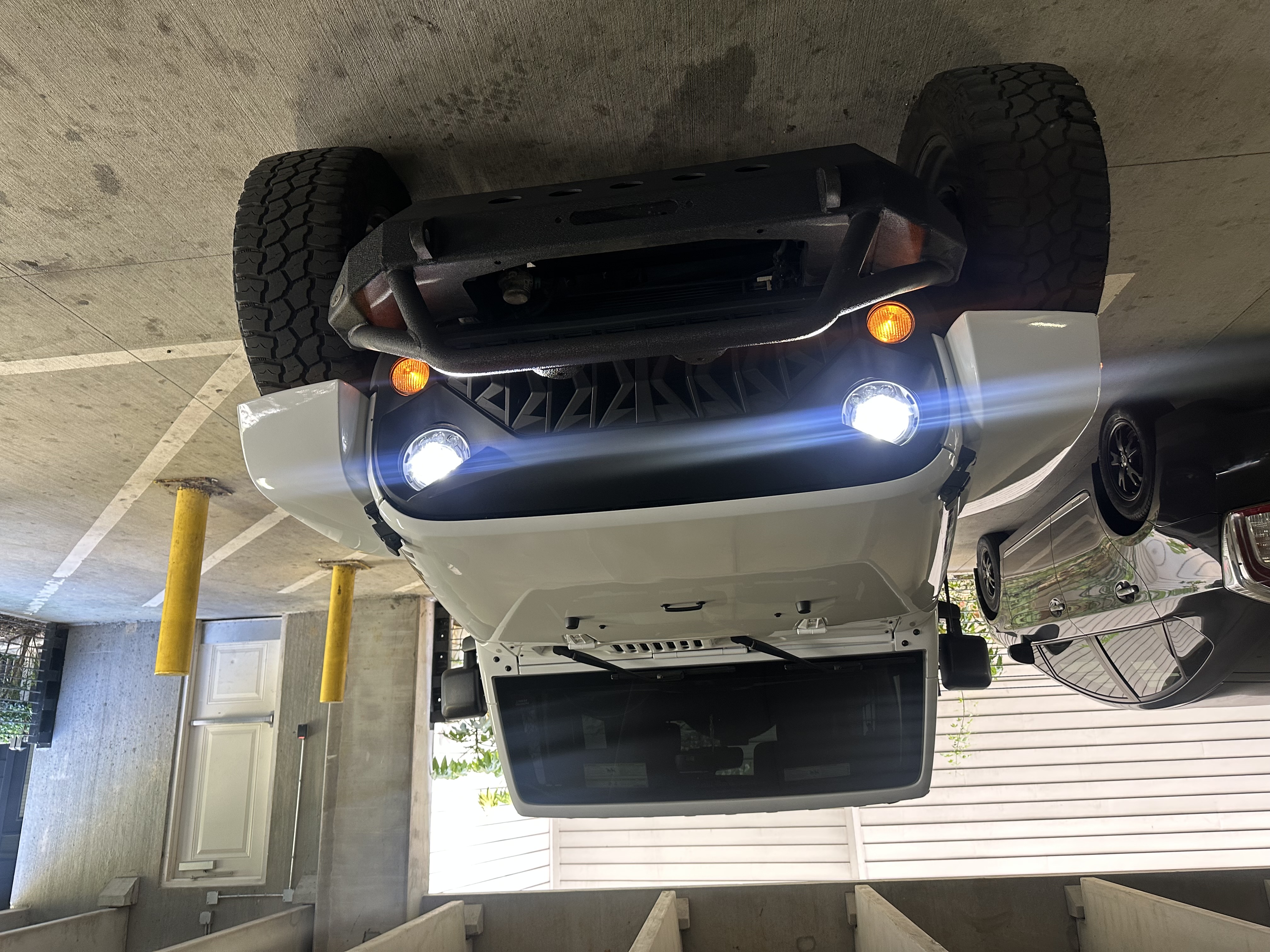 Used 2018 Jeep Wrangler Unlimited Sahara w/ Connectivity Group AWD/4WD image 10