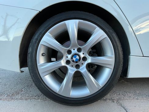 Used 2015 BMW 320i Sedan RWD image 17