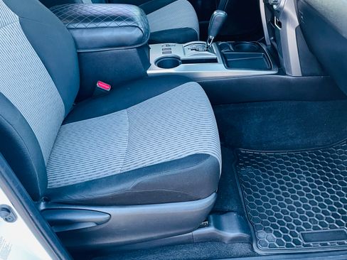 Used 2014 Toyota 4Runner SR5 image 17