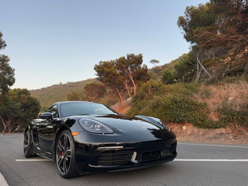 Used 2020 Porsche 718 Cayman S RWD image 24