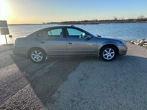 Used 2006 Nissan Altima 2.5 S w/ (F01) SL Pkg image 10