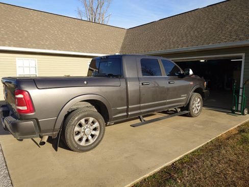 Used 2022 RAM 2500 Limited image 2