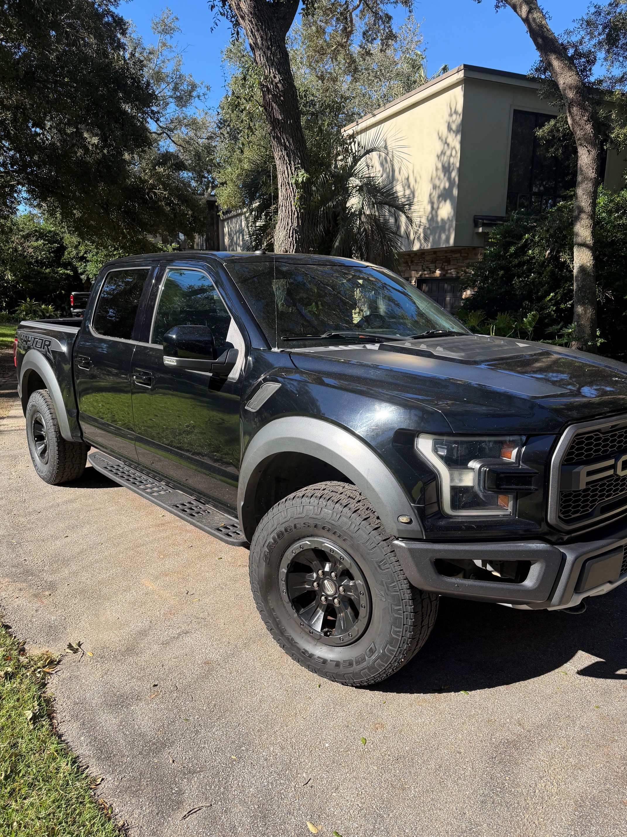Used 2018 Ford F150 Raptor w/ Equipment Group 802A Luxury AWD/4WD image 4