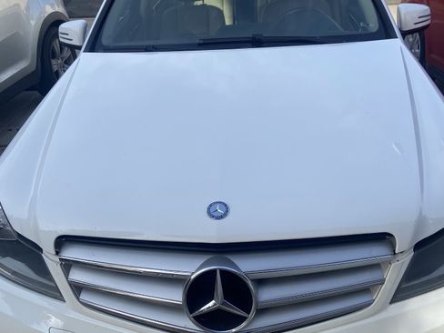 Used 2013 Mercedes-Benz C 250 Sedan image 12